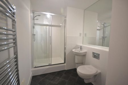 1 bedroom Flat To Let - Photo 4