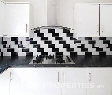 Blackmoorfoot Road, Huddersfield - Photo 5