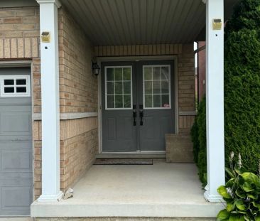 Detached Home For Lease | W9237250 - Photo 6
