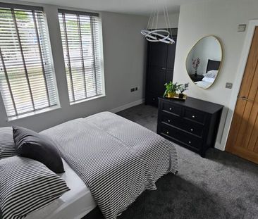 Room 4, Longroyd Terrace, Beeston, LS11 5HJ - Photo 3