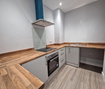 2 bedroom flat to rent - Photo 6