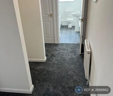 3 bedroom terraced house to rent - Photo 6