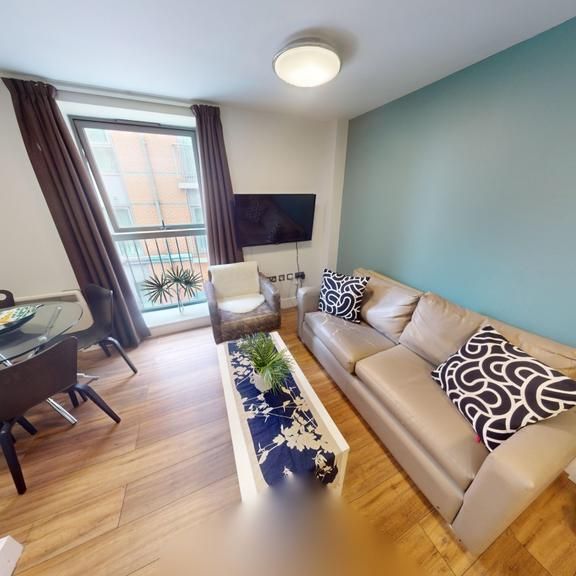 3 bedroom flat to rent - Photo 1