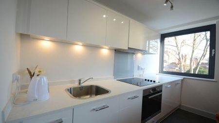 Studio to rent - Photo 3