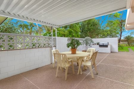 Spacious Family Home in Quiet Turramurra Pocket - Photo 4