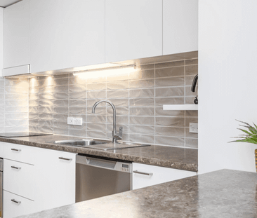 Parkside Perfection - Short Term Summer Rental - Photo 2