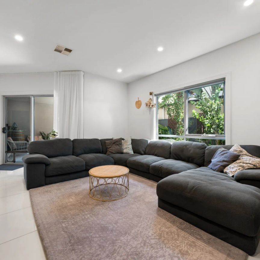 Low-Maintenance Living in a Prime Torrensville Location - Photo 1