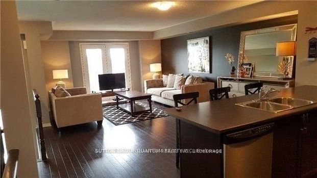 For Lease - 5725 Tenth Line Unit# 8, Mississauga, Ontario - Photo 1