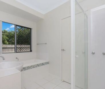 Well Presented and Roomy - Photo 5