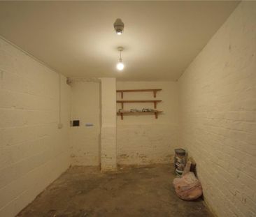 3 bedroom apartment to rent - Photo 2