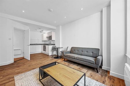 West Smithfield, London, EC1A 9HZ - Photo 2