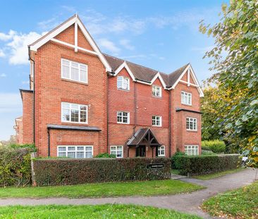 To Let 1 Bed Apartment - Photo 2