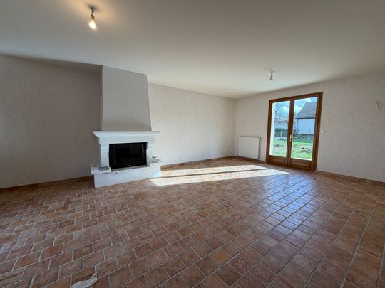 Location Maison 5 pièces 115m² ST JEAN DE LA RUELLE 45140 - Photo 1
