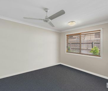 SPACIOUS 3 BEDROOM HOME! - Photo 1