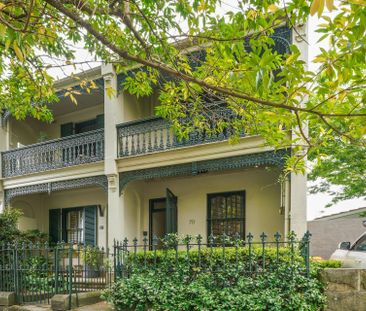 Charming Period Terrace in Woollahra: A Spacious Home with Classic ... - Photo 4