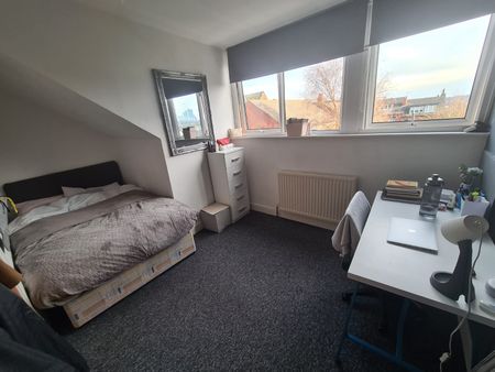 3 Bed - 11 Pennington Street, Woodhouse, Leeds - LS6 2JP - Student - Photo 2