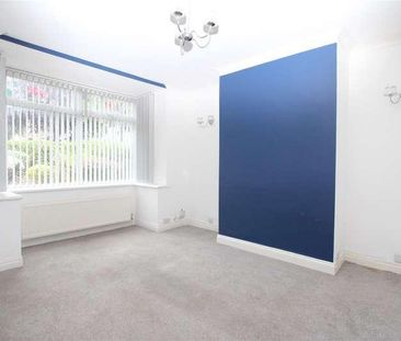 Low Ash Grove, Shipley, BD18 - Photo 5