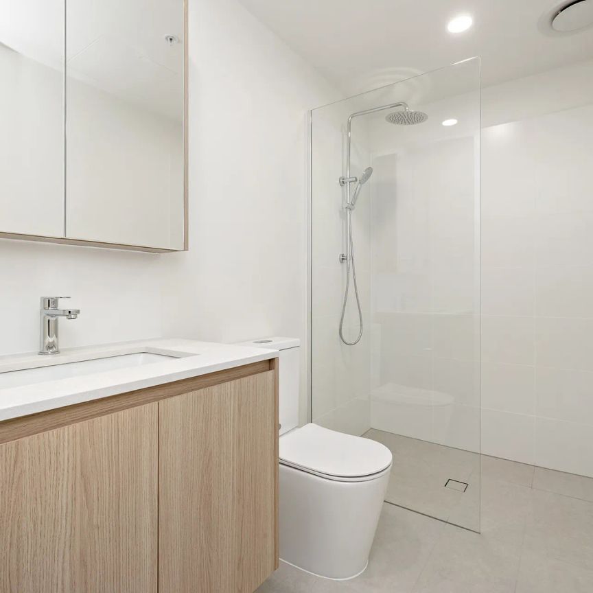 Brand New Studio Apartment in Victoria Tower - Photo 1