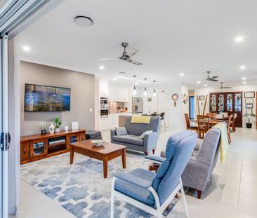 Immaculate & Spacious Family Home in Capestone - Photo 1