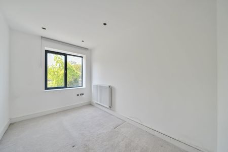 3 bedroom apartment to rent - Photo 4