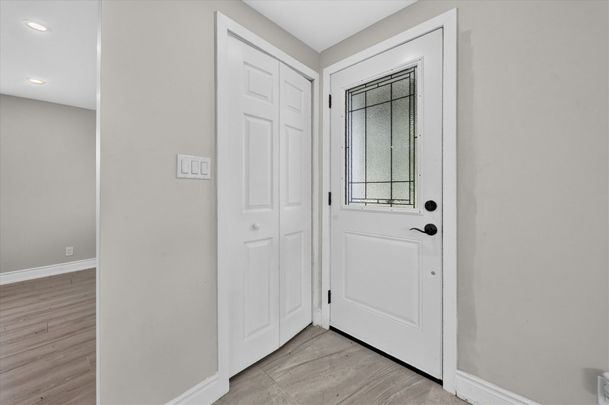 For Lease - 6 Sunkist Road, Georgina, Ontario - Photo 1