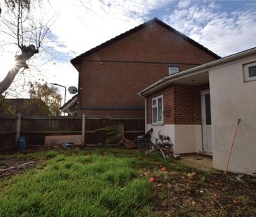 2 bedroom end of terrace house to rent - Photo 5