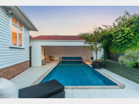 ST HELIERS - Location, Privacy, & Water View - Photo 4