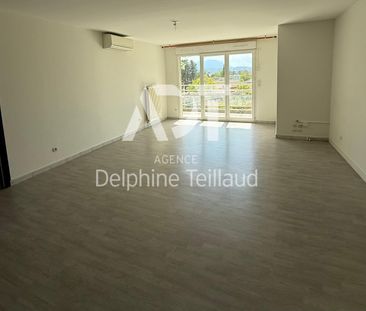 Location Appartement 4 pièces 84m² ST MARTIN D HERES 38400 - Photo 1
