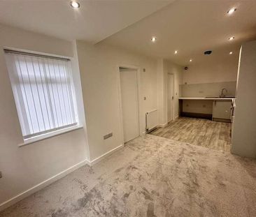 High Street, Neston, CH64 - Photo 2