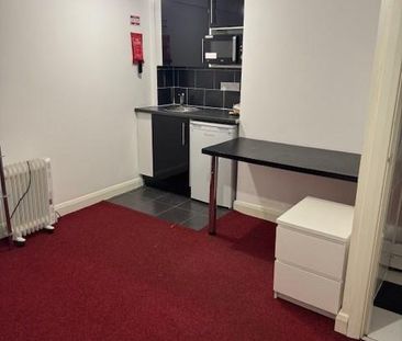 Studio to rent - Photo 3