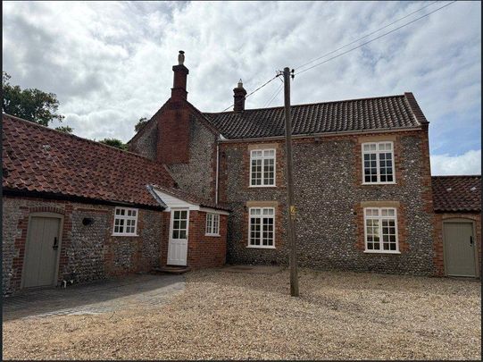 4 bedroom detached house to rent - Photo 1
