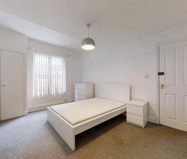 4 bedroom house share to rent - Photo 4