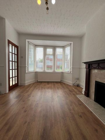 2 bedroom semi-detached house to rent - Photo 4