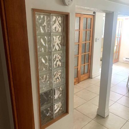 LOFT AIRE OUVERTE Saint-Lambert 5 minutes à pieds du Métro Longueuil - Photo 4