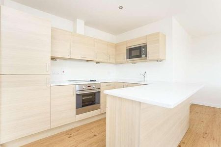 Pinnacle House, Heritage Avenue, London, NW9 - Photo 5