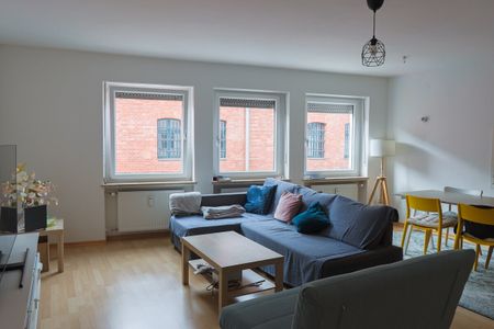 Große 2-Zimmer-Wohnung in der Innenstadt - Foto 2