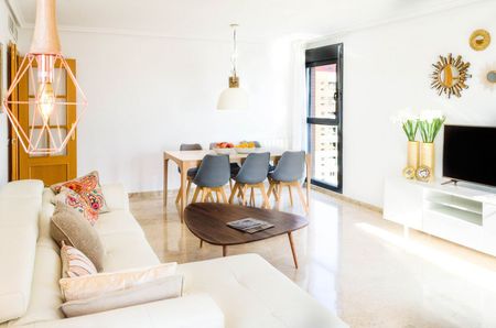 Avinguda dels Germans Maristes - Foto 2