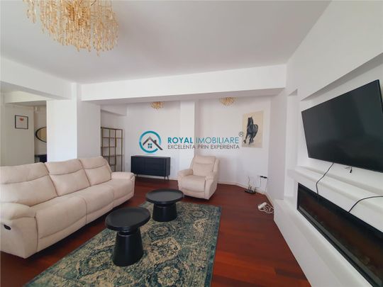 Royal Imobiliare Inchiriere apartament 4 camere zona Ultracentral - Fotografie 1