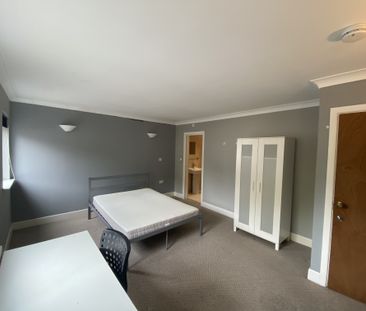 Lyon Street, Southampton - Photo 5