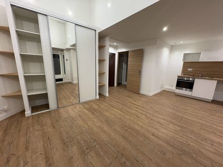 Location Appartement 2 pièces 43m² ROUBAIX 59100 - Photo 2