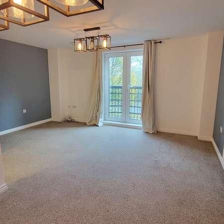 Padstow Road, Swindon, SN2 - Photo 1