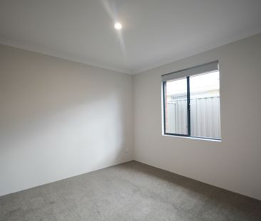 Brand New Two Bedroom Dual Living Property! - Photo 4