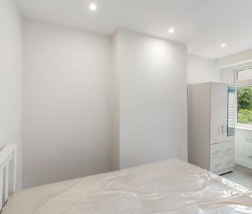 Studio Flat, Lansdowne Road, TW3 - Photo 2