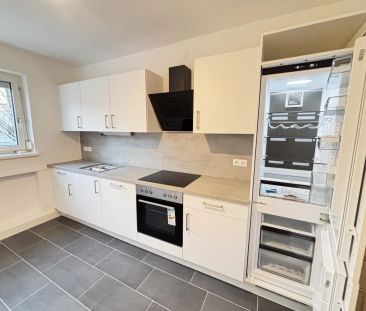 Helle 2-Zimmer Wohnung mit möblierter, NEUER Küche und Parkplatz - Photo 4