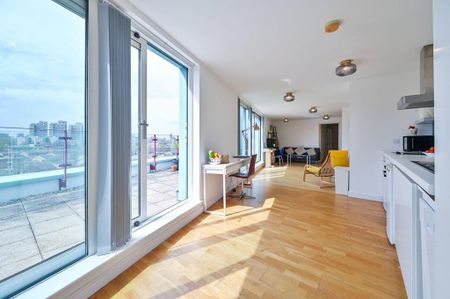 2 bedroom flat to rent - Photo 2
