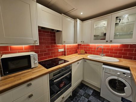 1 Bed Flat, Kennoway Drive, G11 - Photo 4