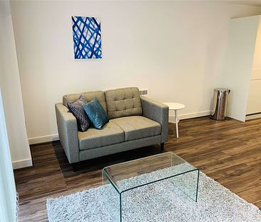 Fully Furnished One Double Bedroom Apartment with an Allocated Parking Space in the popular Jewellery Quarter. - Photo 4