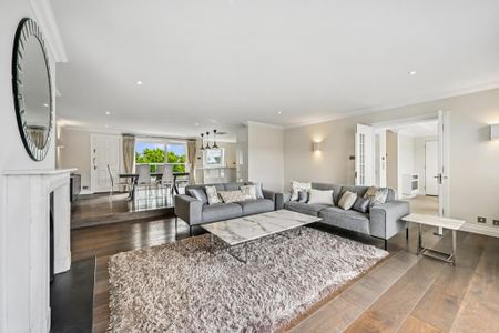 3 bedroom apartment to rent - Photo 3