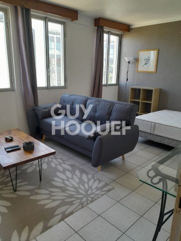 APPARTEMENT MEUBLE ST DENIS - 31.62 m2, - Photo 2