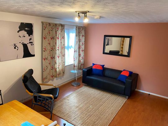 2 Bed Flat, Barker Drive, NW1 - Photo 1